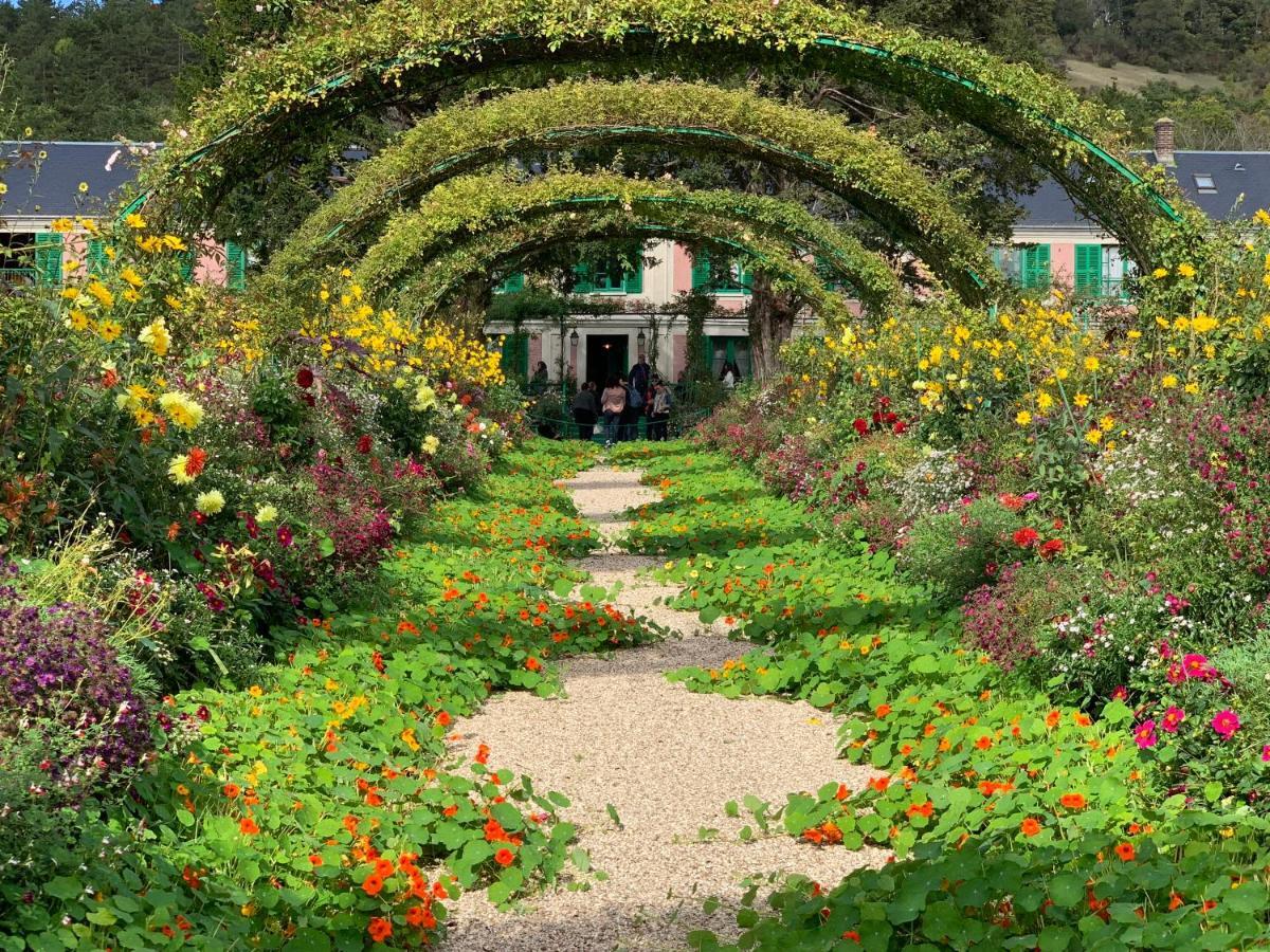 Le studio du botaniste Giverny Esterno foto